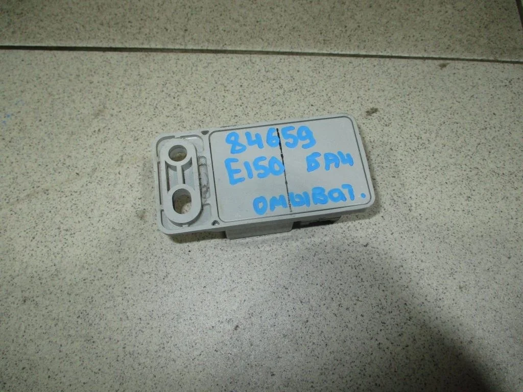 Реле Toyota Corolla E150