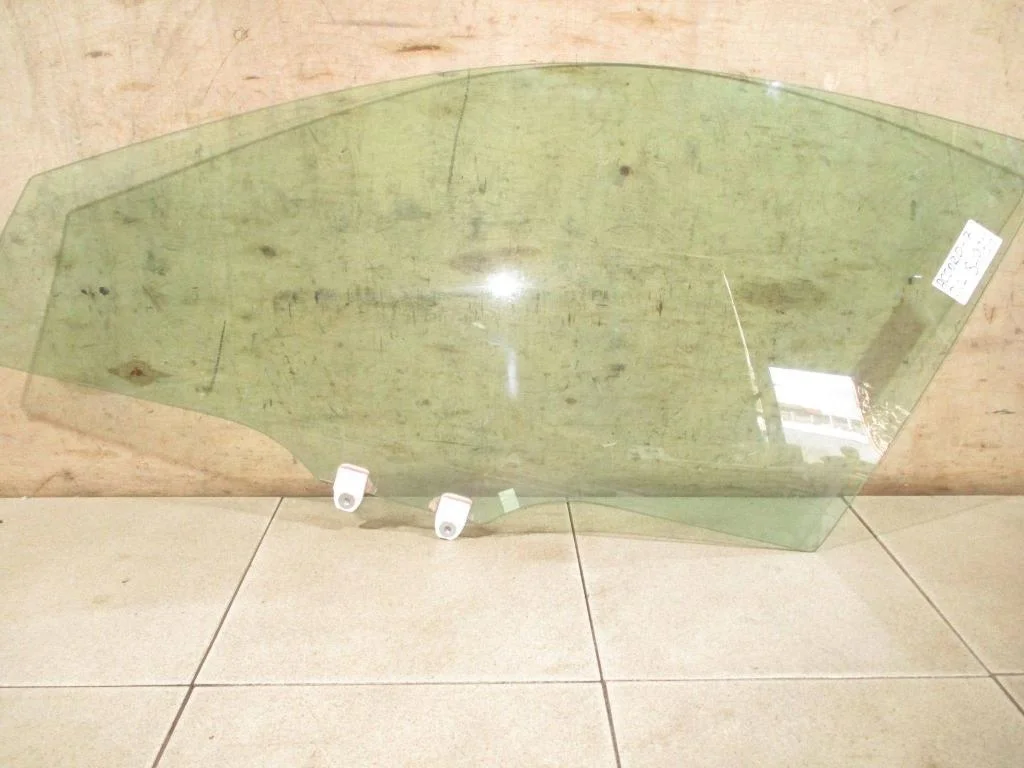 Стекло двери передней левой Honda Accord 7 CL