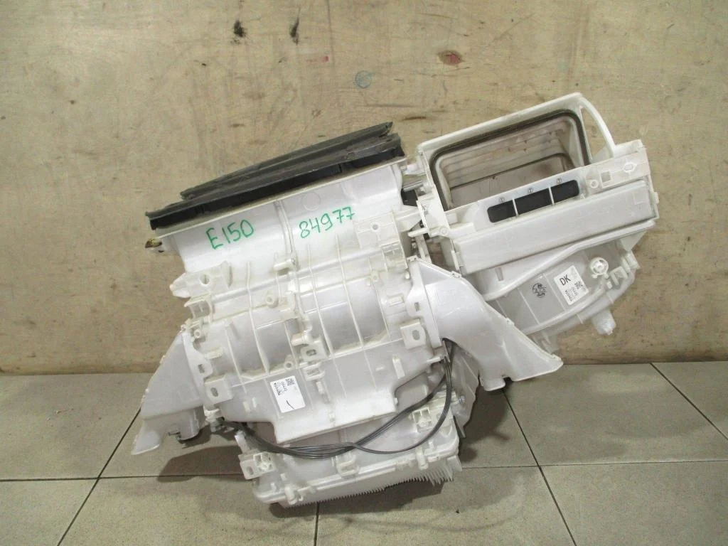 Корпус отопителя Toyota Corolla E150