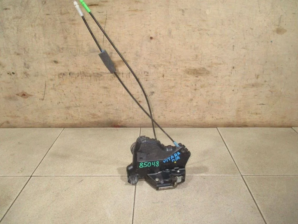 Замок двери передней правой Suzuki Grand Vitara 2007 JT