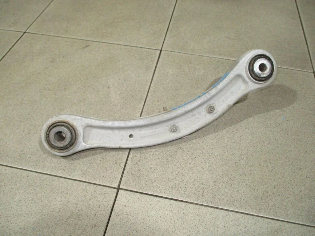 Рычаг задний верхний Volkswagen Touareg 1 GP