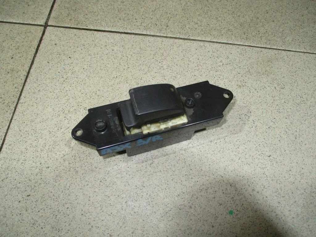 Кнопка стеклоподъемника Mitsubishi ASX