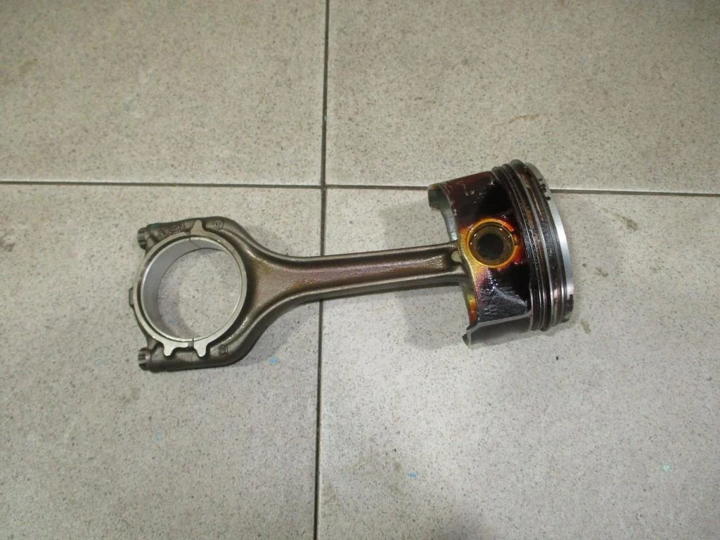 Поршень с шатуном Volkswagen Polo 5