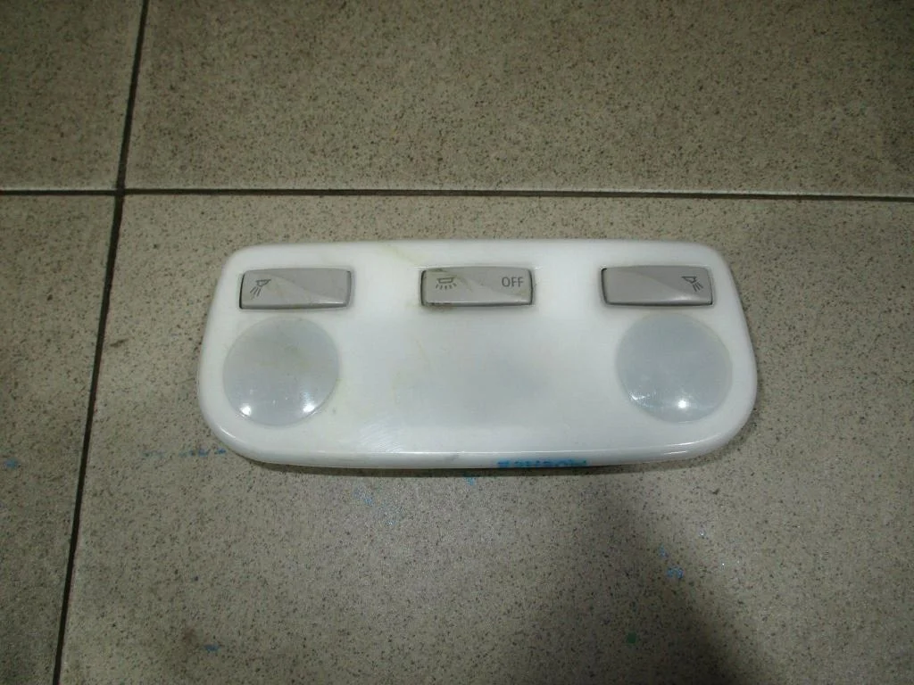 Плафон салонный Renault Fluence