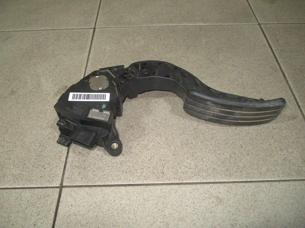 Педаль газа Renault Fluence