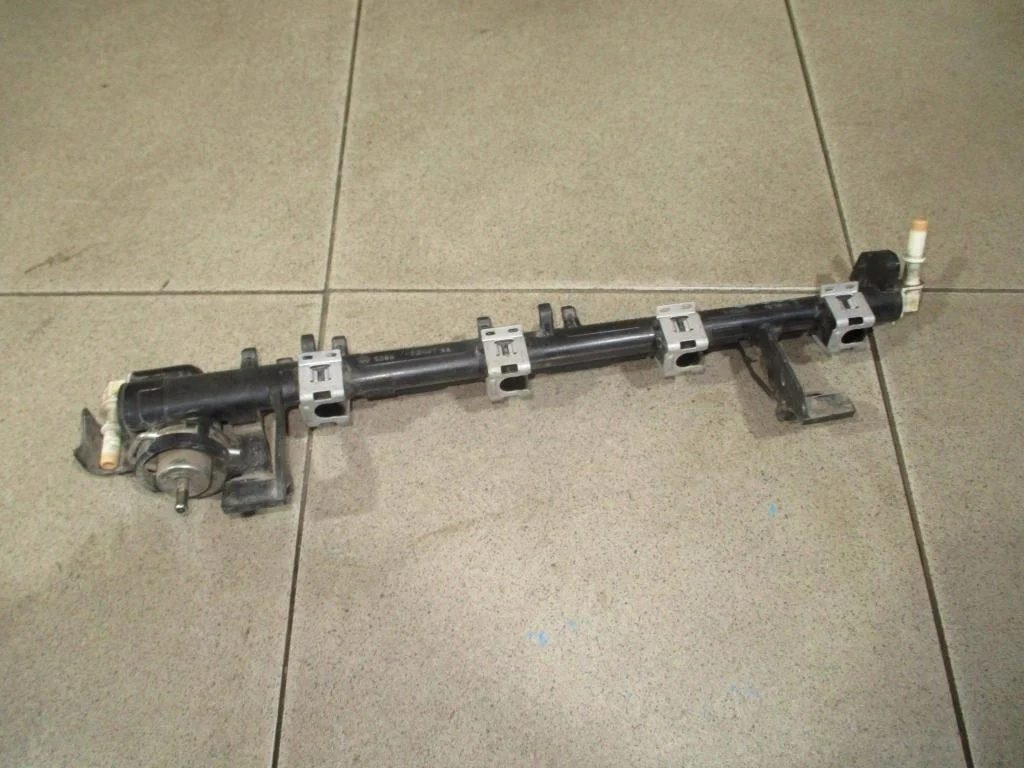 Рейка топливная Ford Fusion 2007 CBK