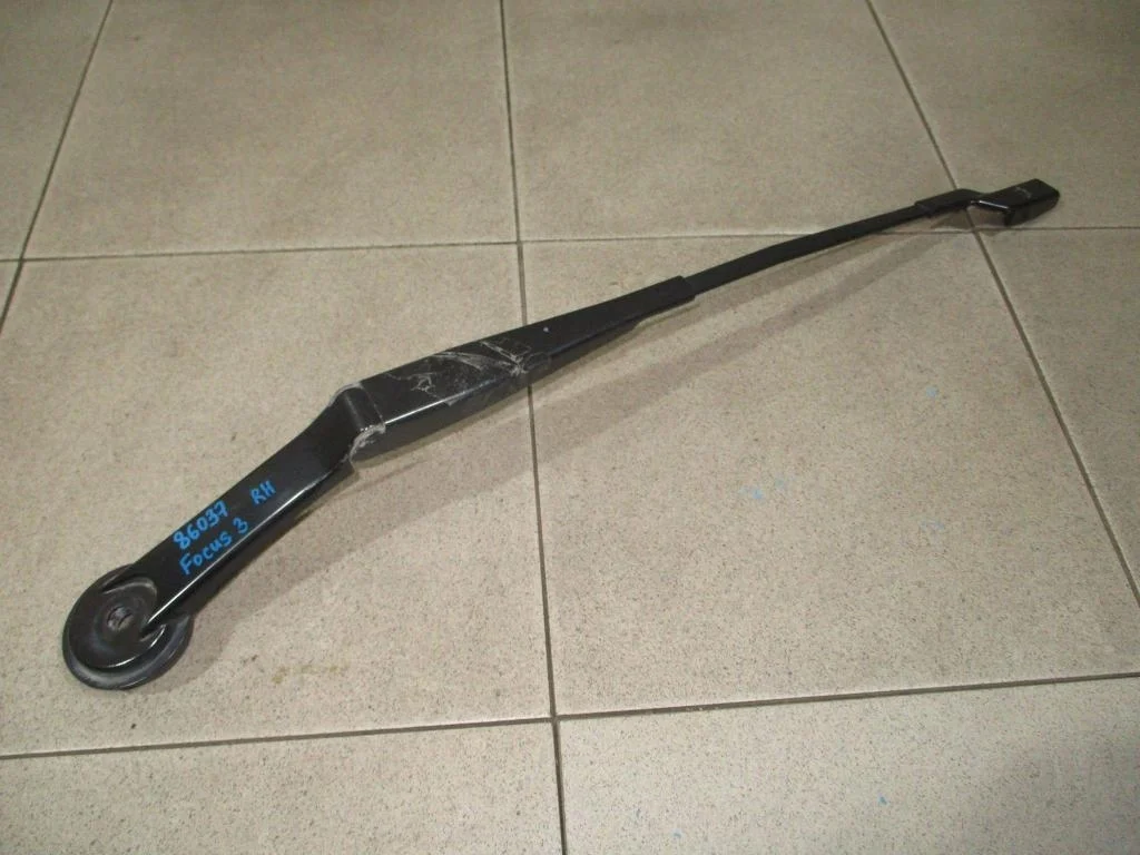 Поводок стеклоочистителя передний правый Ford Focus 3