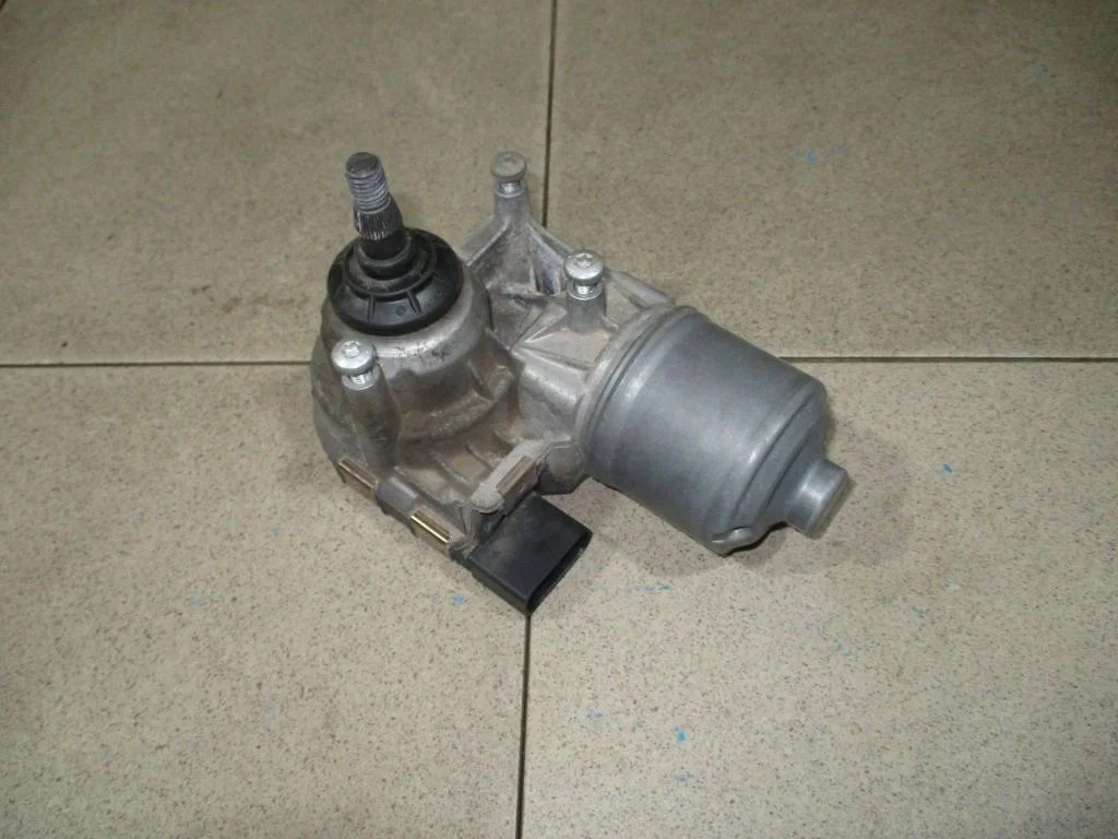 Моторчик дворников передний Ford Focus 2012 3