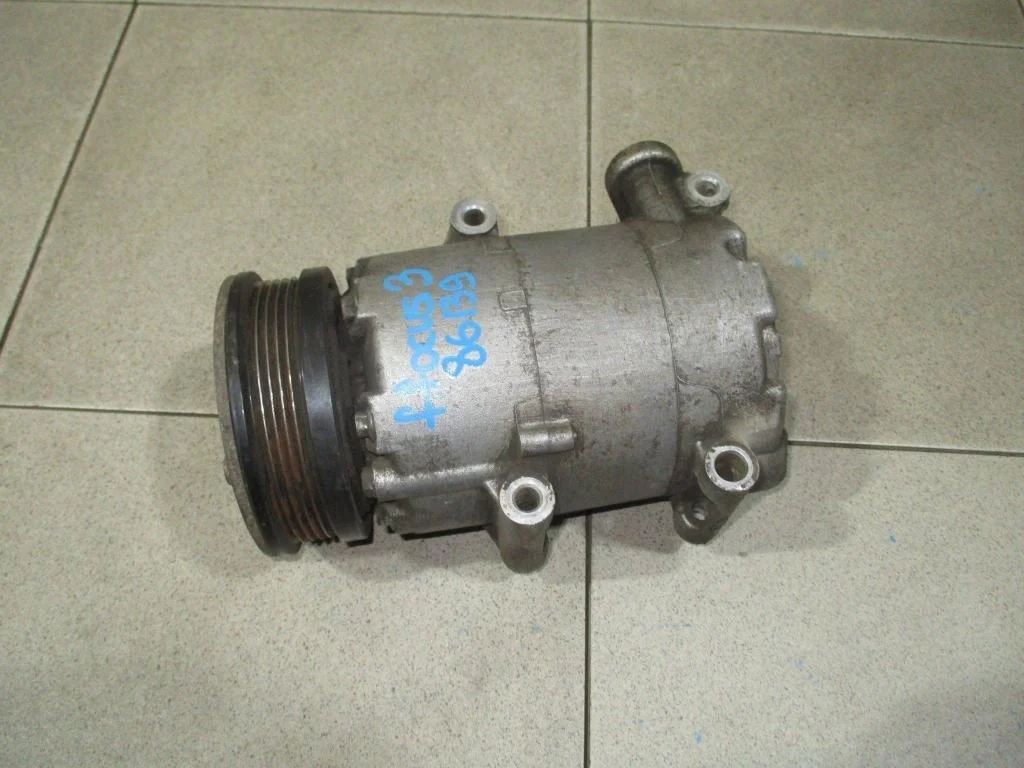 Компрессор кондиционера Ford Focus 3