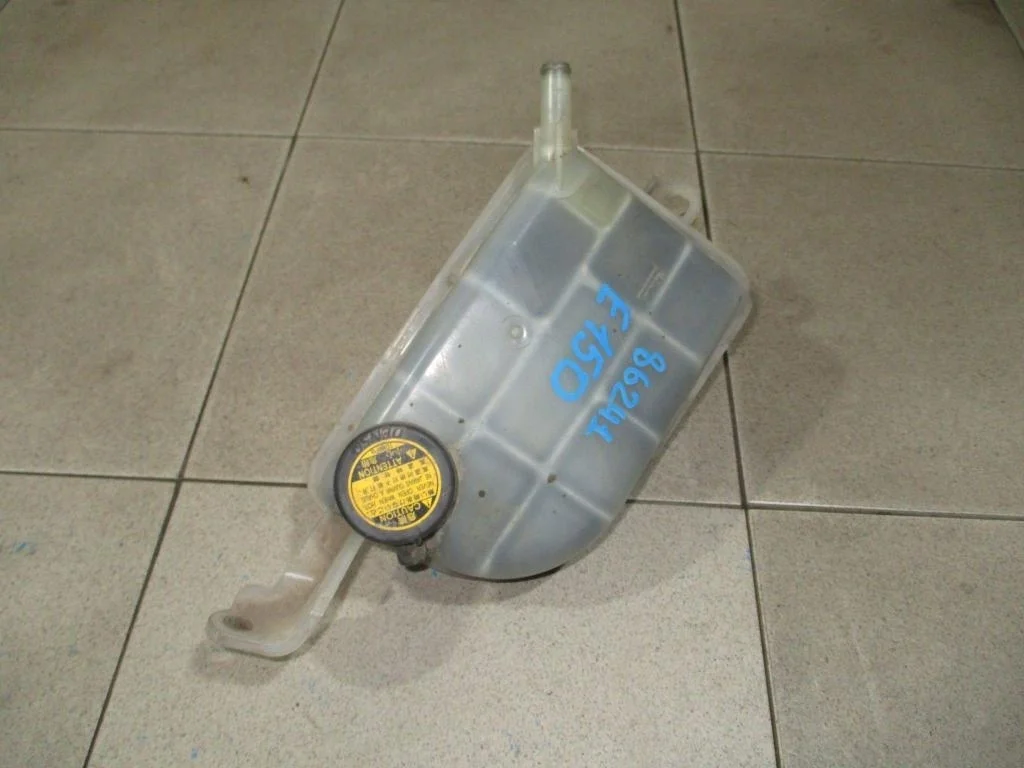 Бачок расширительный Toyota Corolla E150