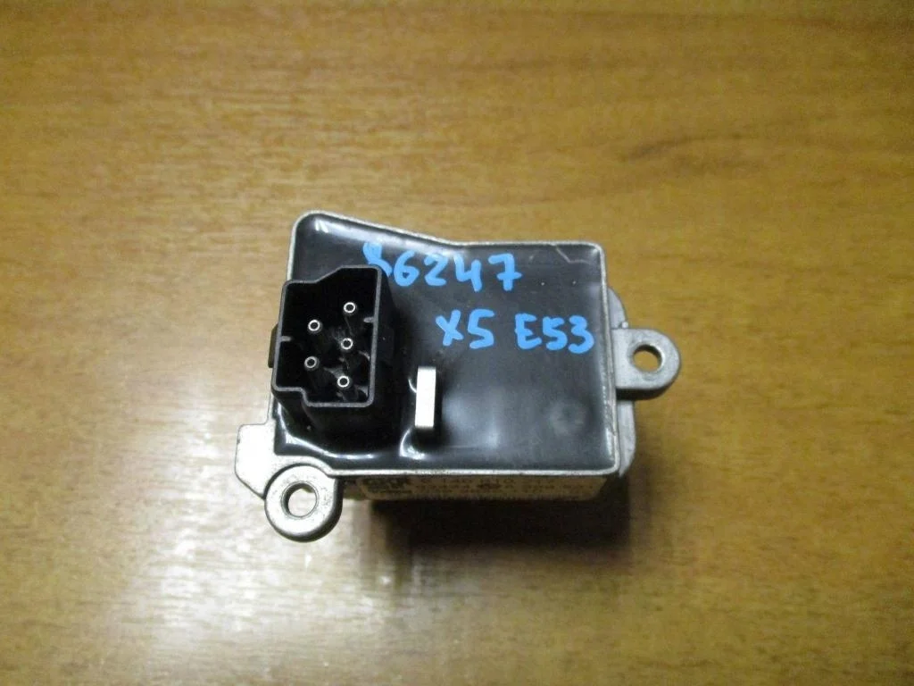 Резистор отопителя BMW X5 E53