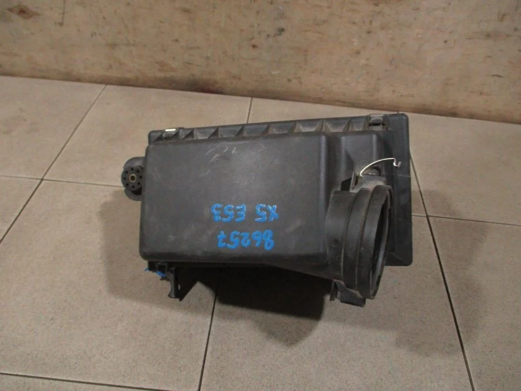 Корпус воздушного фильтра BMW X5 E53