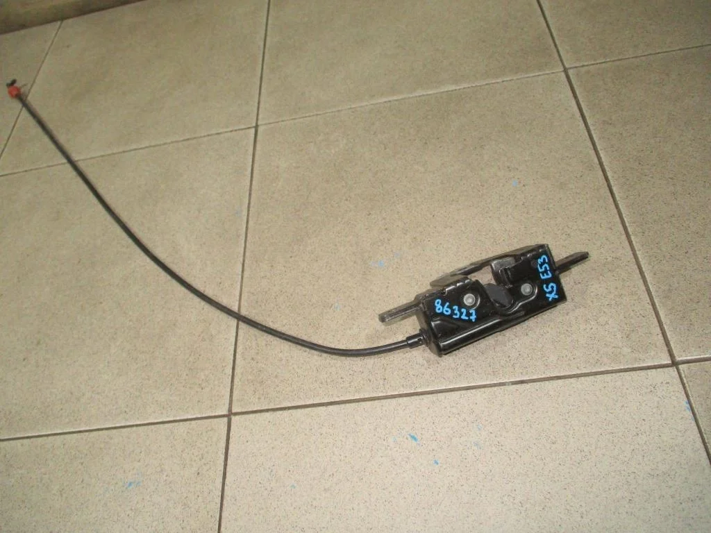 Замок багажника BMW X5 E53