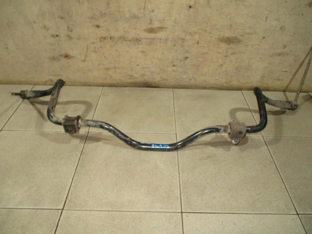 Стабилизатор передний Toyota Corolla E120