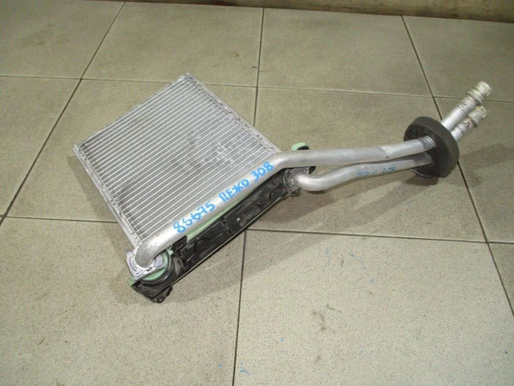 Радиатор отопителя Peugeot 308 T7