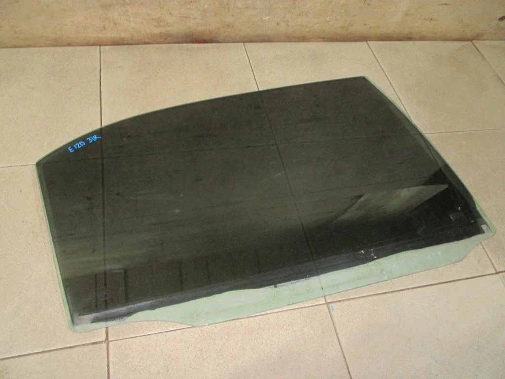 Стекло двери задней правой Toyota Corolla E120