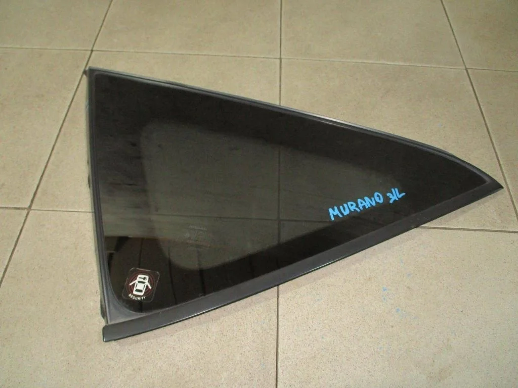 Стекло кузовное глухое левое Nissan Murano 2010 Z51