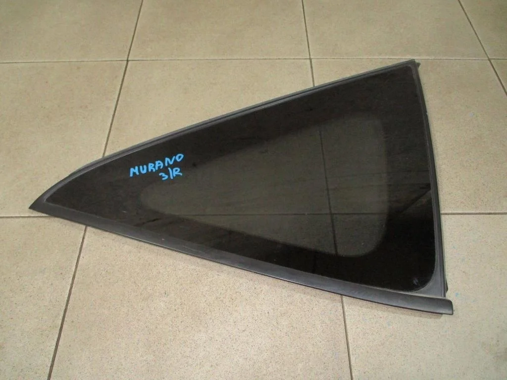 Стекло кузовное глухое правое Nissan Murano 2010 Z51