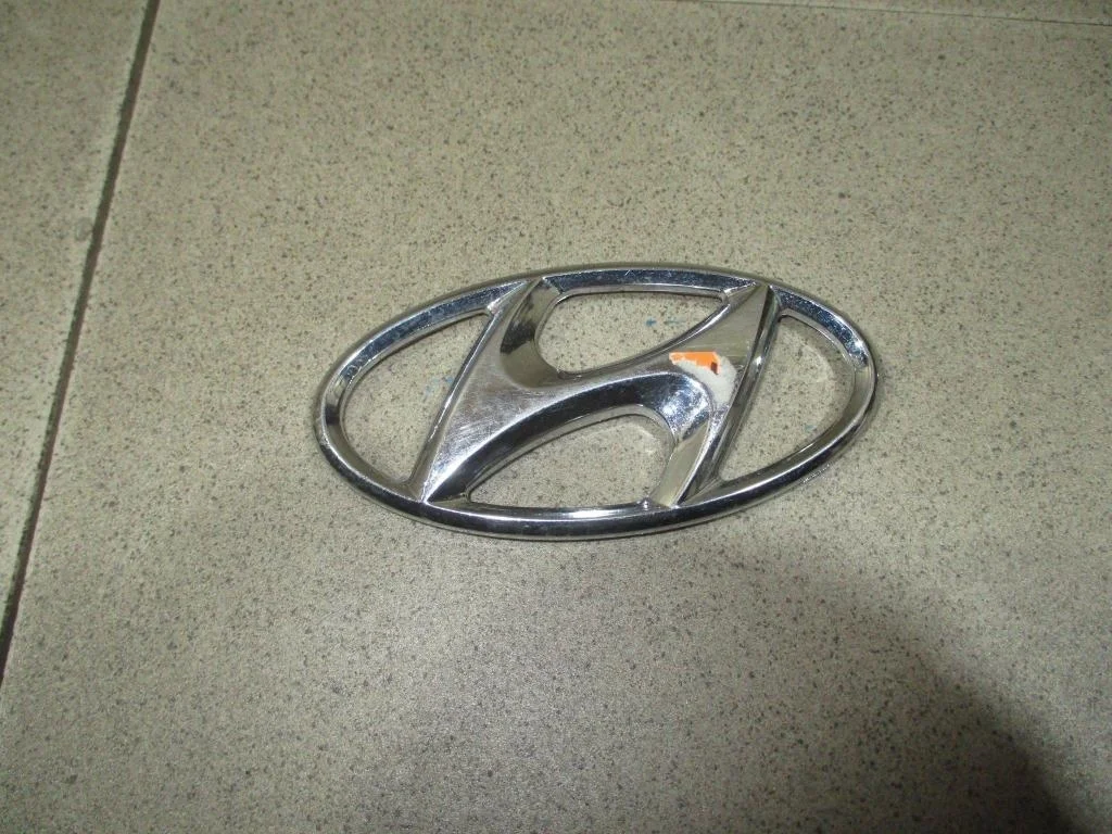 Эмблема Hyundai Elantra HD
