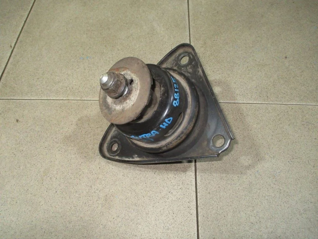 Опора двигателя правая Hyundai Elantra HD