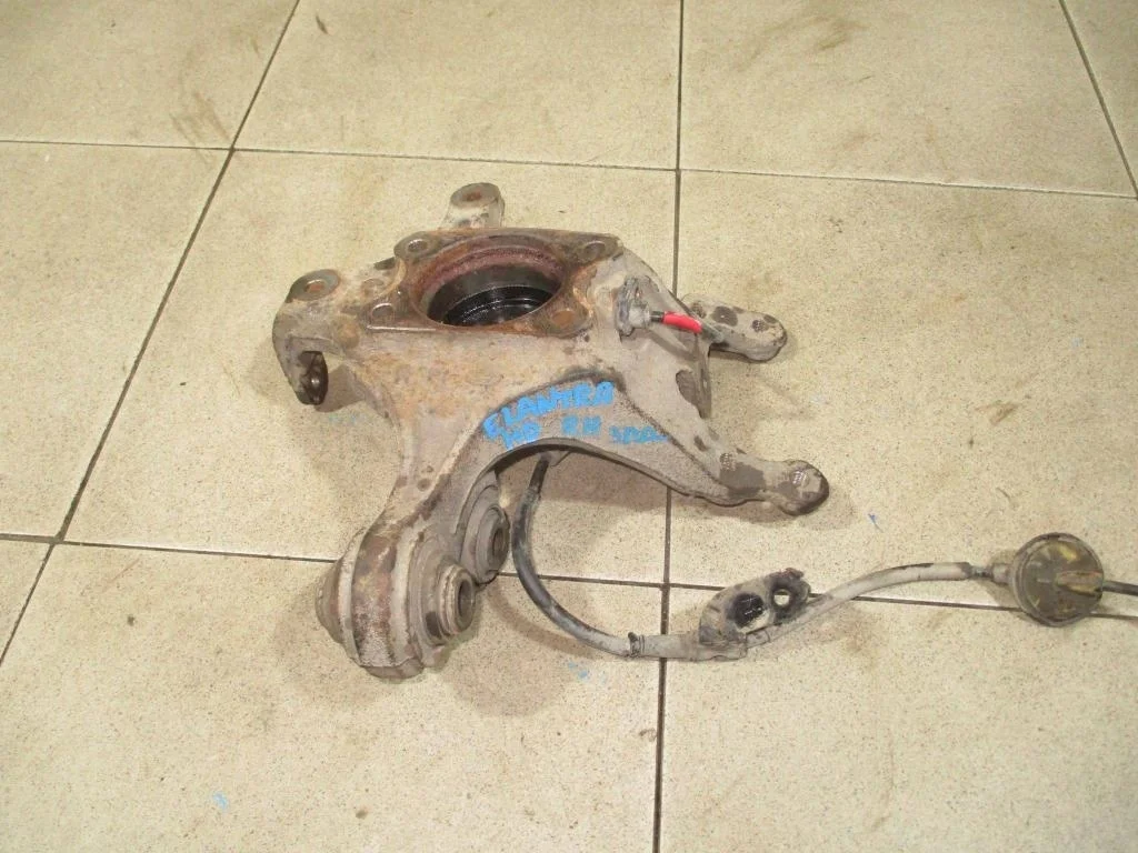 Кулак поворотный задний правый Hyundai Elantra HD