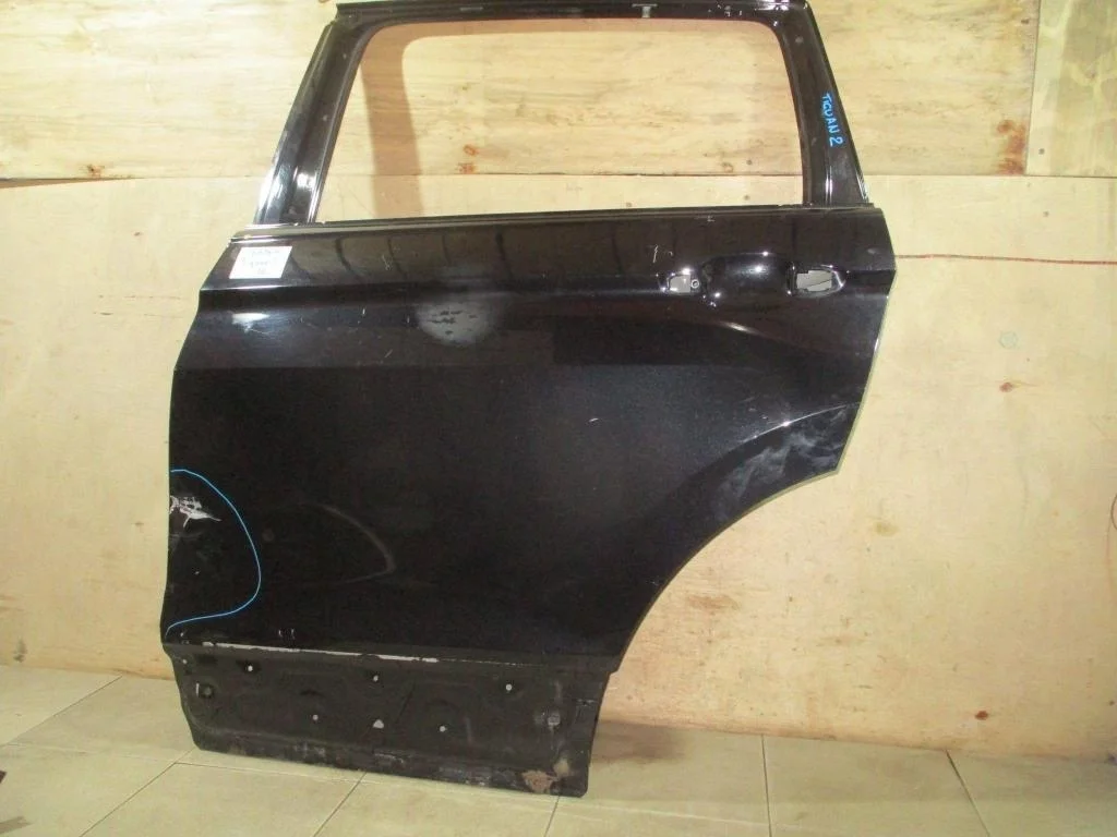 Дверь задняя левая Volkswagen Tiguan 2