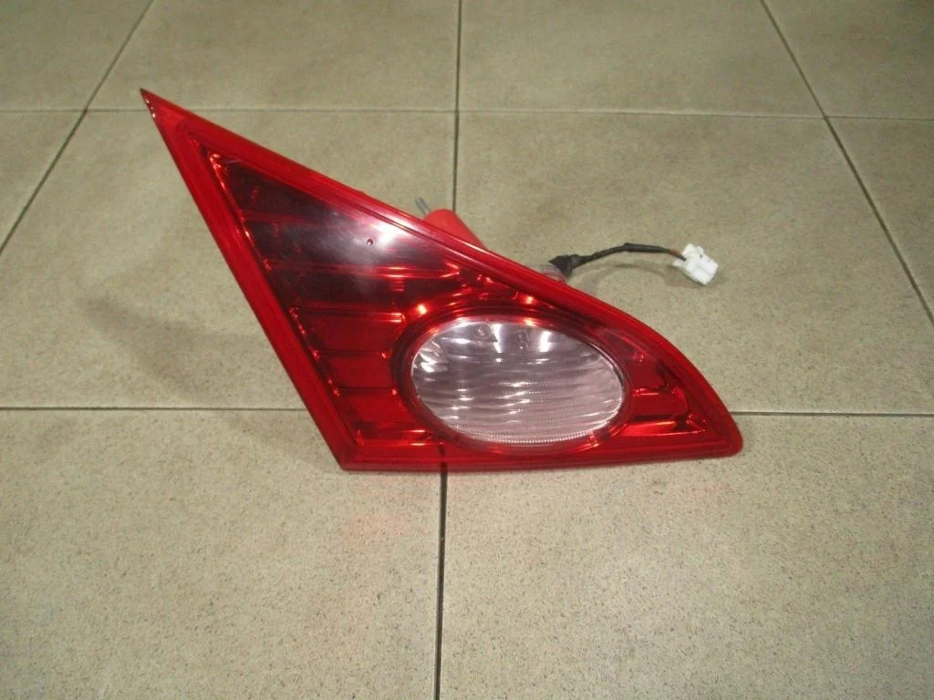 Фонарь задний внутренний левый Nissan Murano 2010 Z51