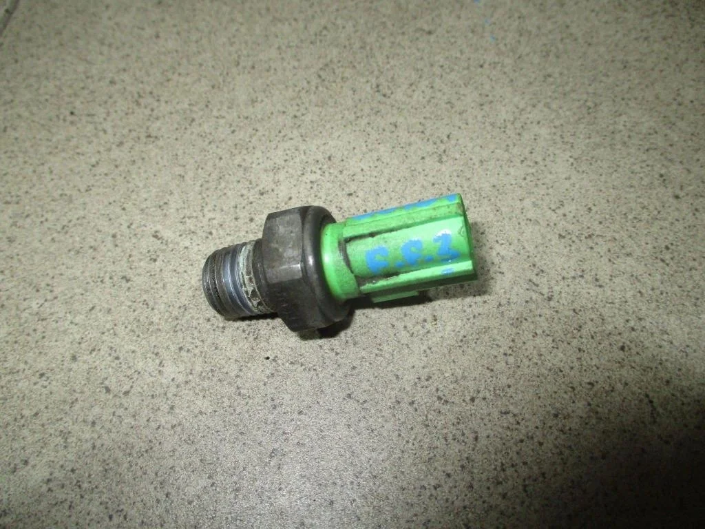 Датчик давления масла Ford Focus 3