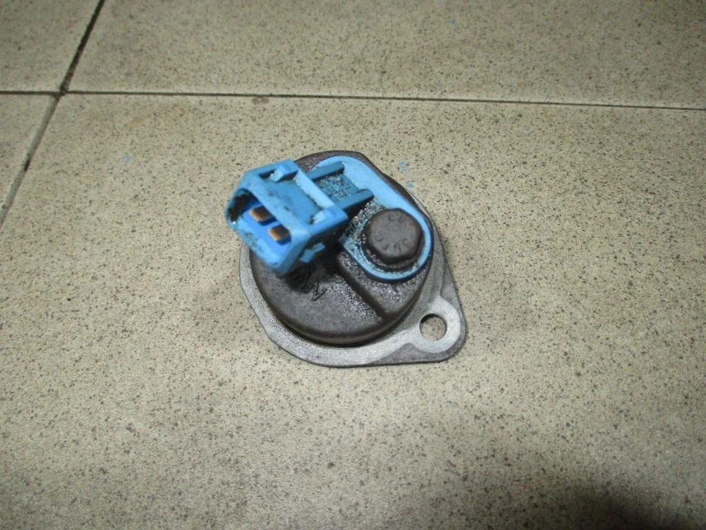 Датчик положения коленвала Ford Focus 3