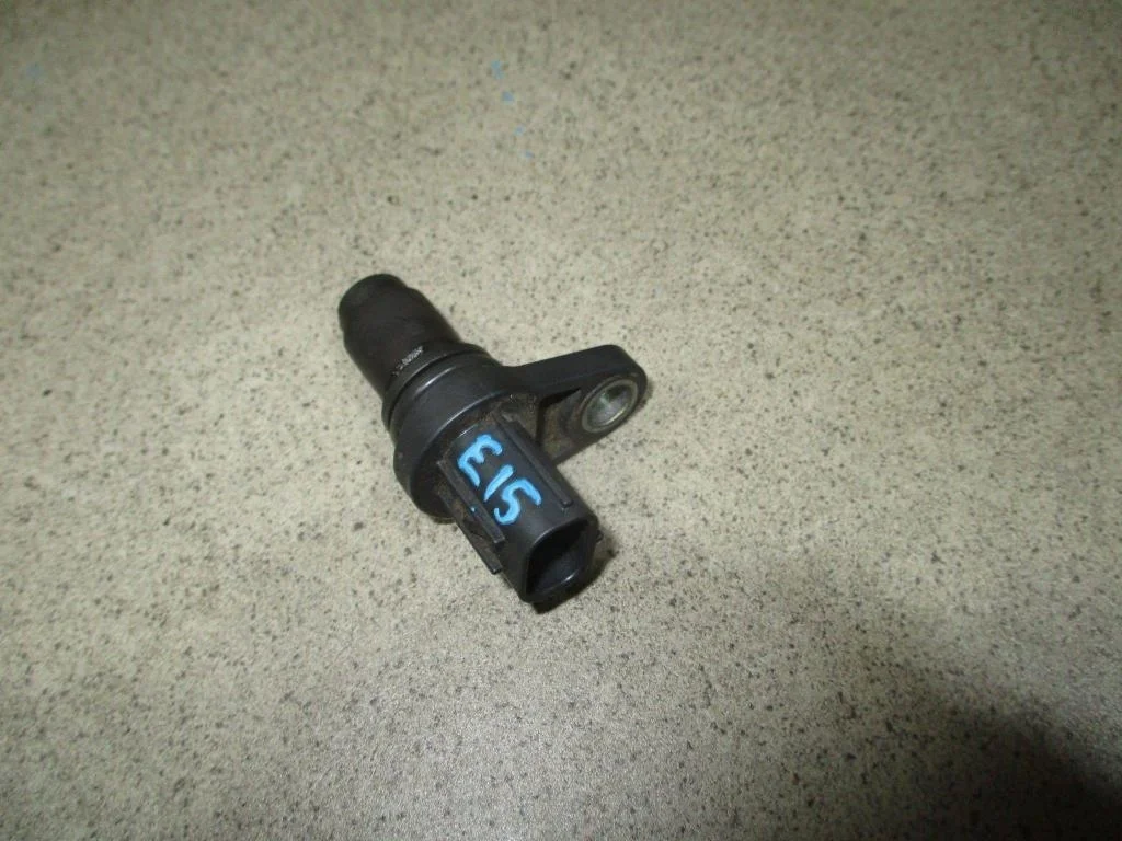 Датчик положения распредвала Toyota Corolla E150