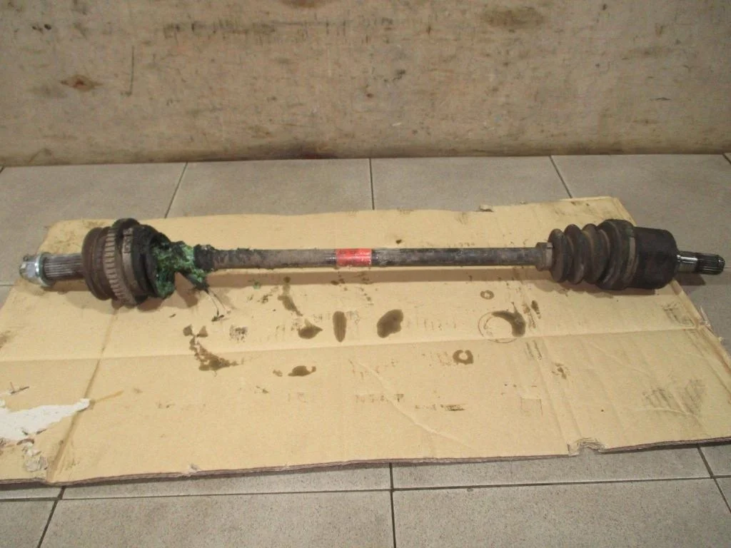 Полуось задняя Hyundai Santa Fe 2 2011 CM