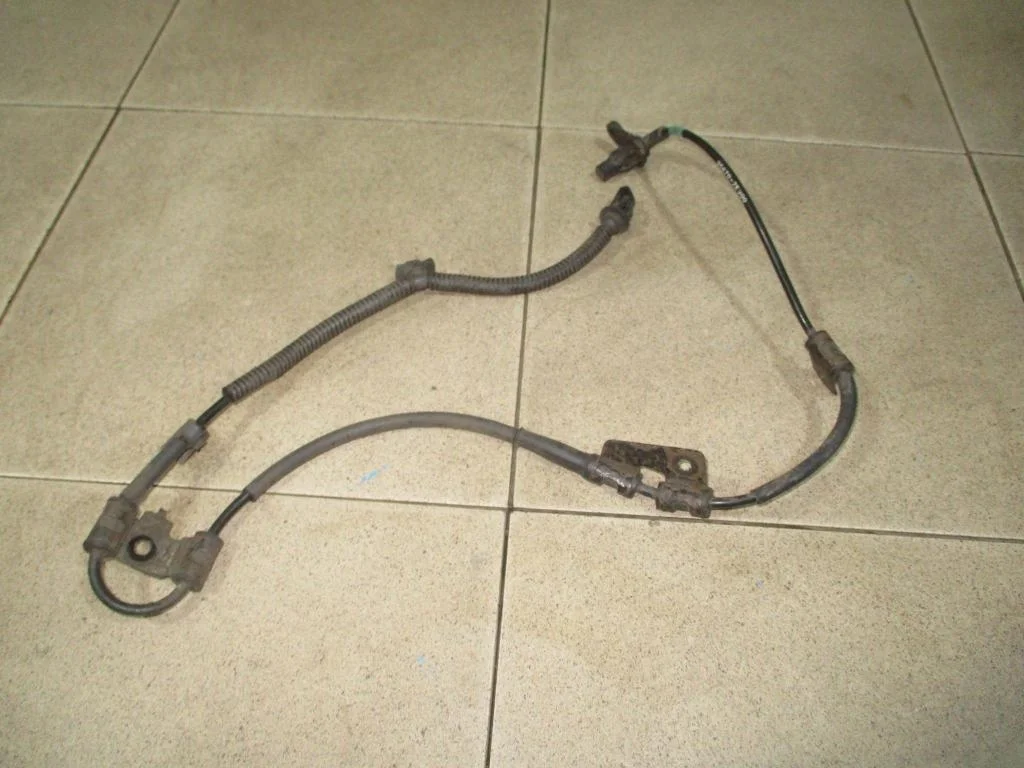 Датчик abs передний левый Hyundai Tucson 1 2007 JM