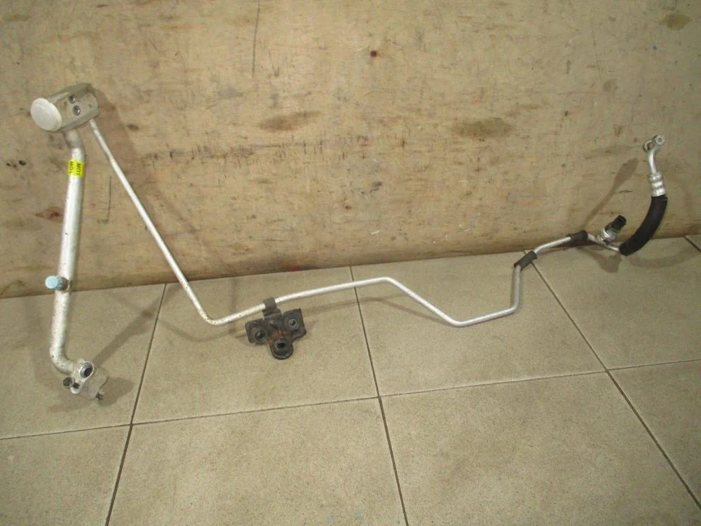 Трубка кондиционера Hyundai Tucson 1 2007 JM