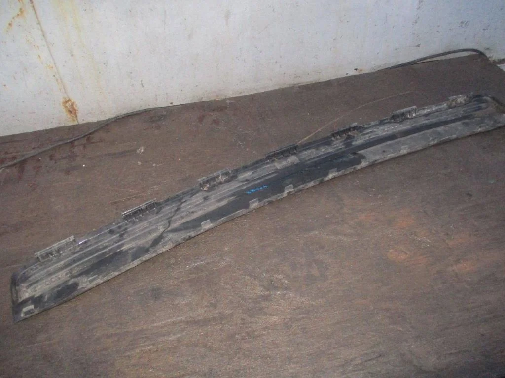 Накладка заднего бампера Land Rover Freelander 2 L359