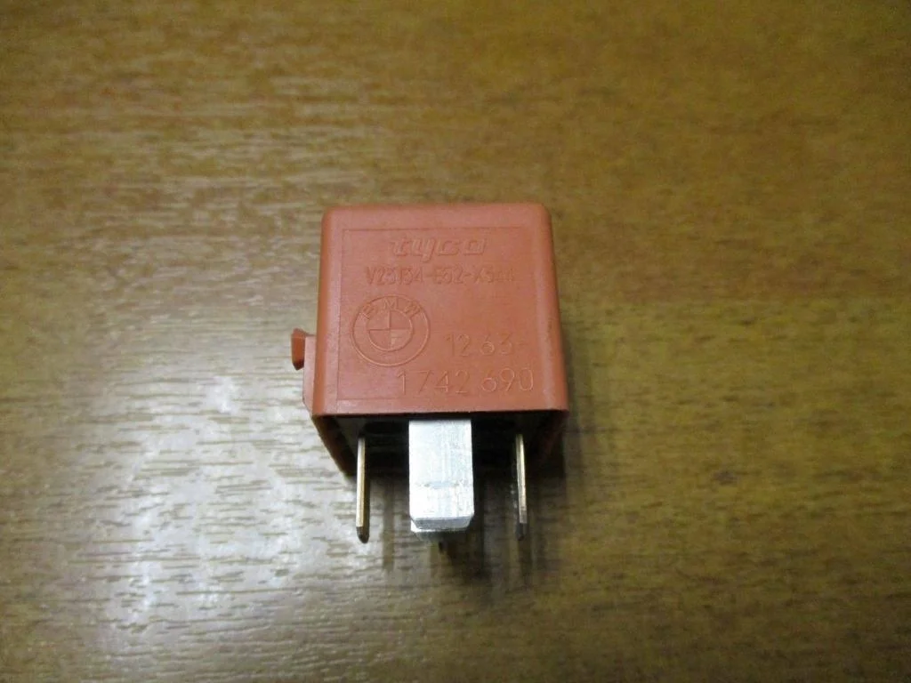 Реле BMW 6-Series 2004 E63, E64