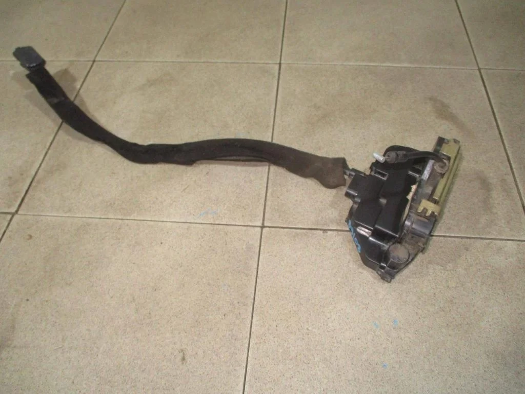 Замок двери передней правой Renault Megane 2