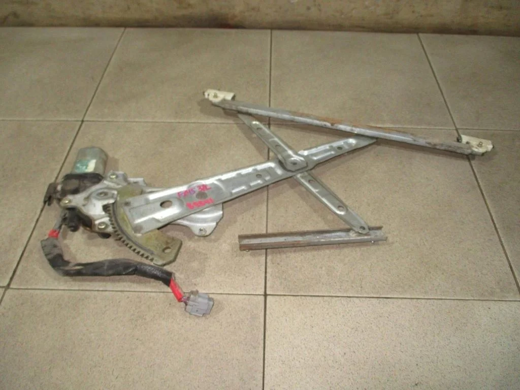 Стеклоподъемник задний левый Infiniti FX45 2005 S50