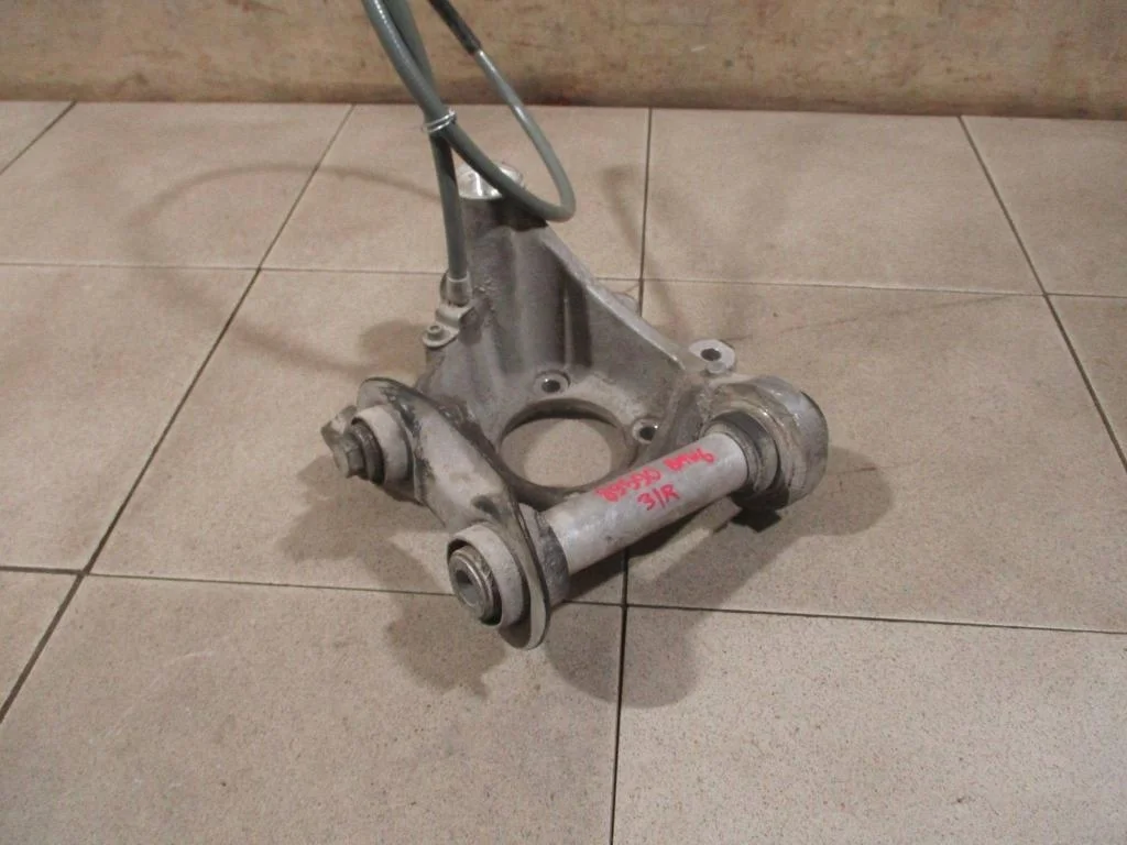 Кулак поворотный задний правый BMW 6-Series 2004 E63, E64