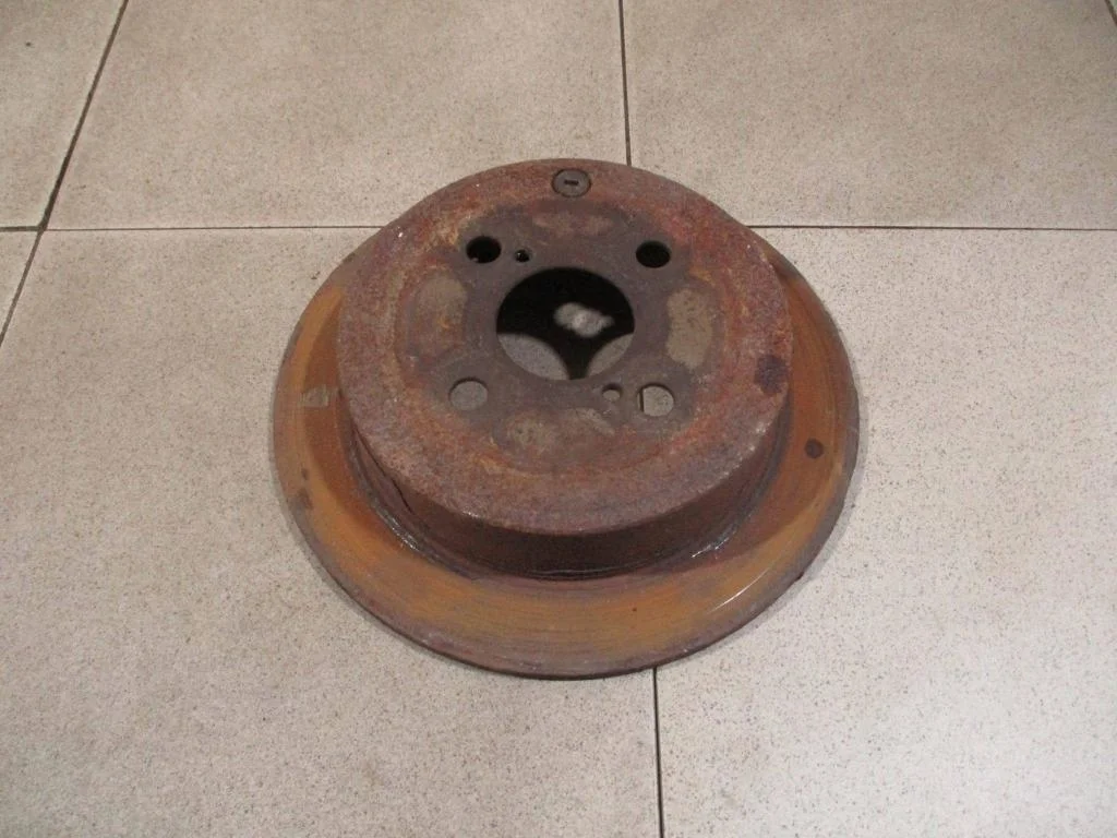 Диск тормозной задний Toyota Corolla E120