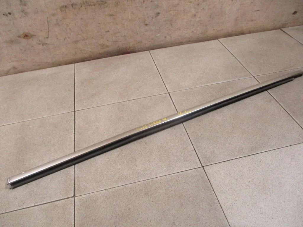 Накладка стекла переднего левого Ford Mondeo 2008 4