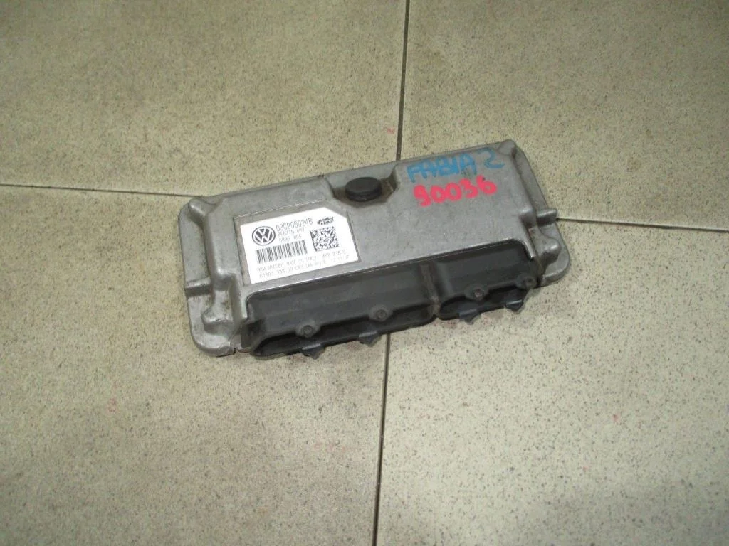 Блок управления двигателем Skoda Fabia 2 2007 5J