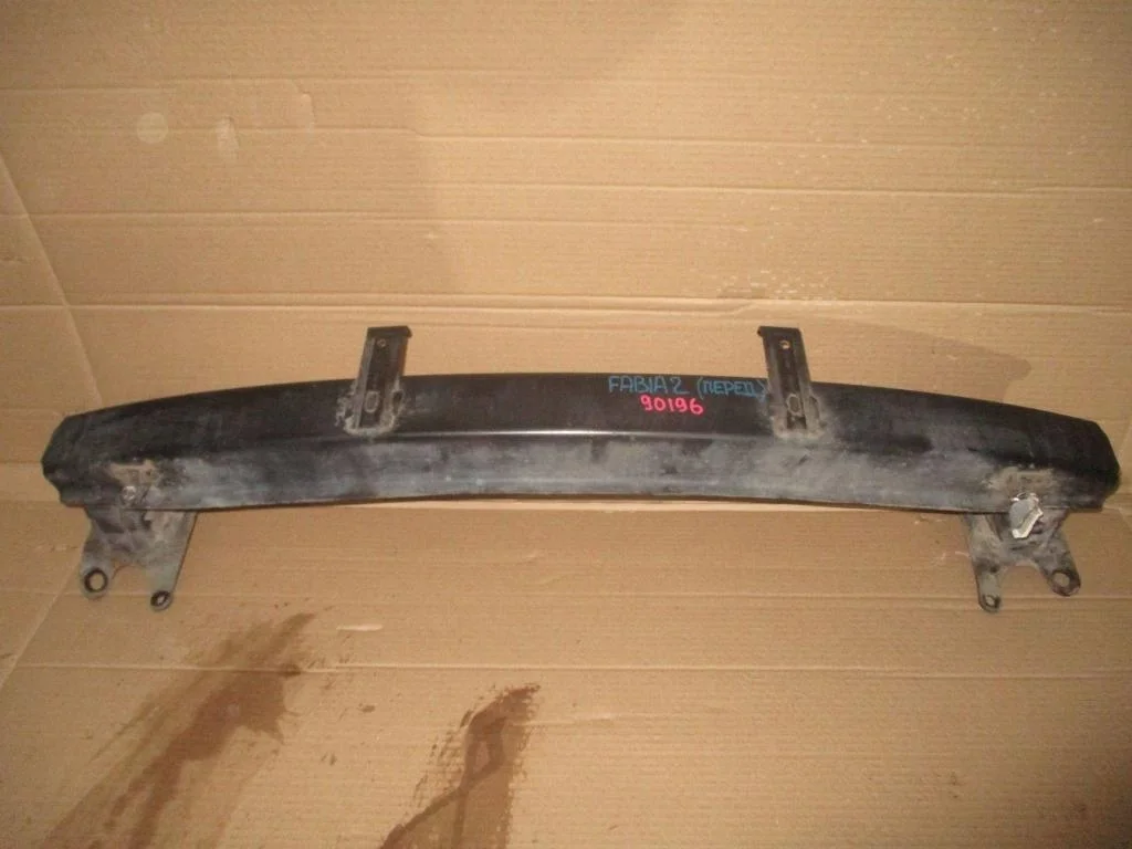 Усилитель переднего бампера Skoda Fabia 2 2007 5J