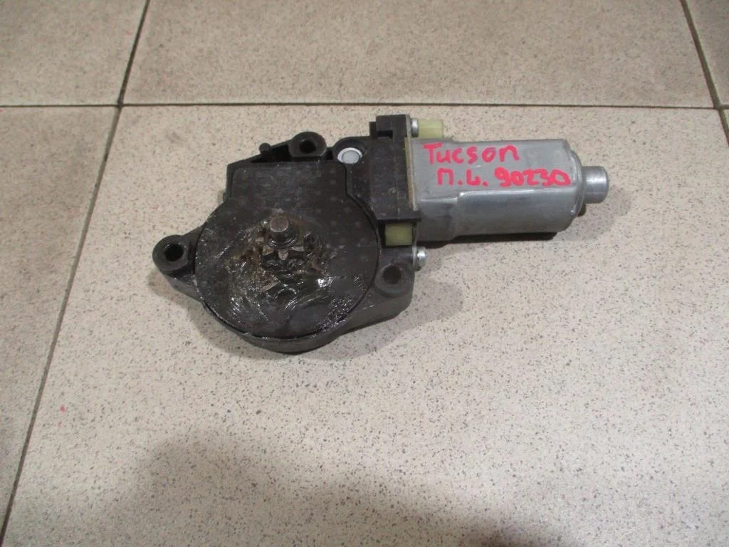 Моторчик стеклоподъемника Hyundai Tucson 1 2007 JM