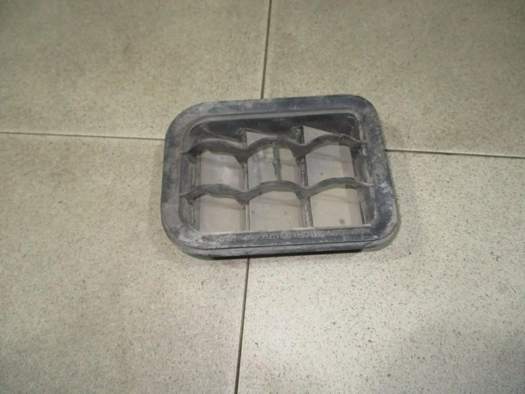 Решетка вентиляционная Skoda Fabia 2 2007 5J