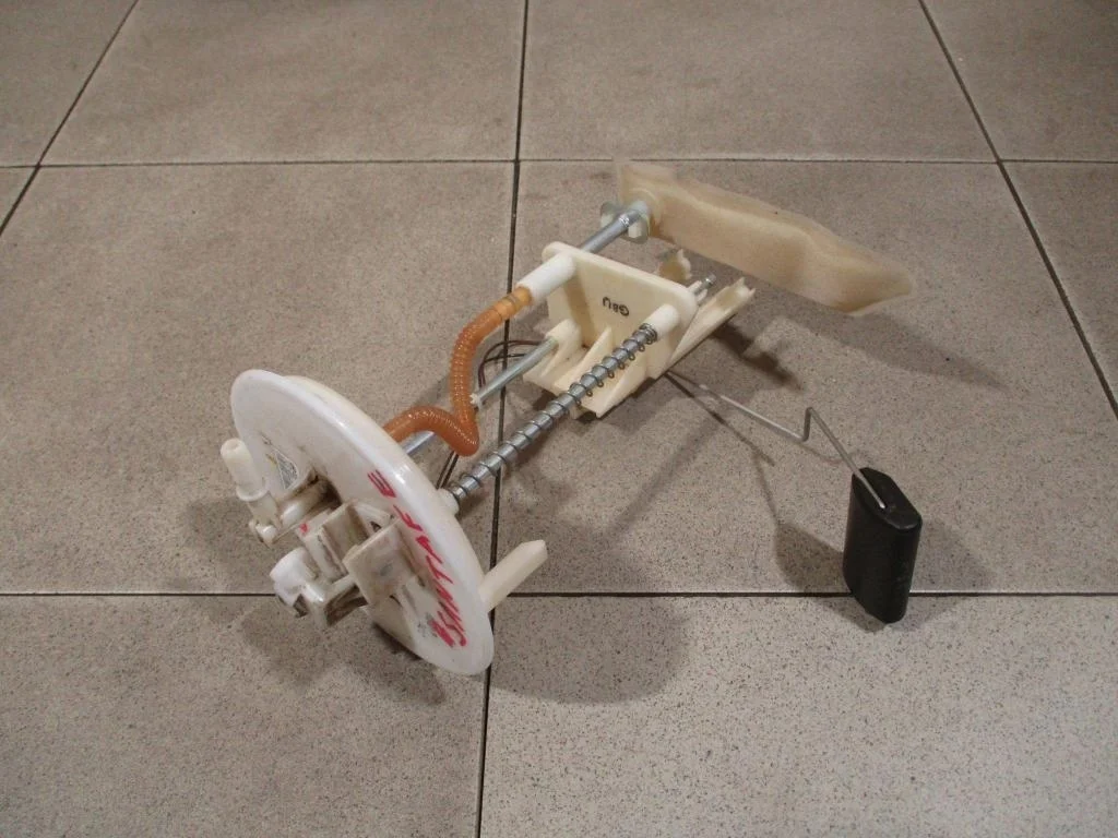 Датчик уровня топлива Hyundai Santa Fe 2 2011 CM