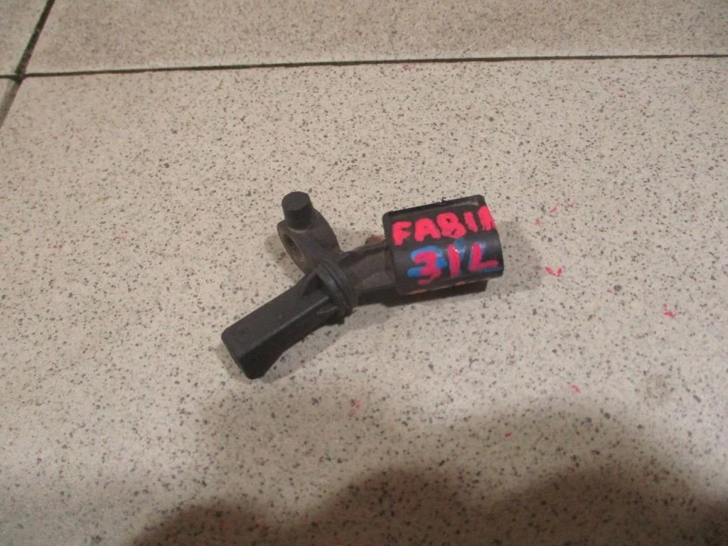 Датчик abs задний левый Skoda Fabia 2 2007 5J