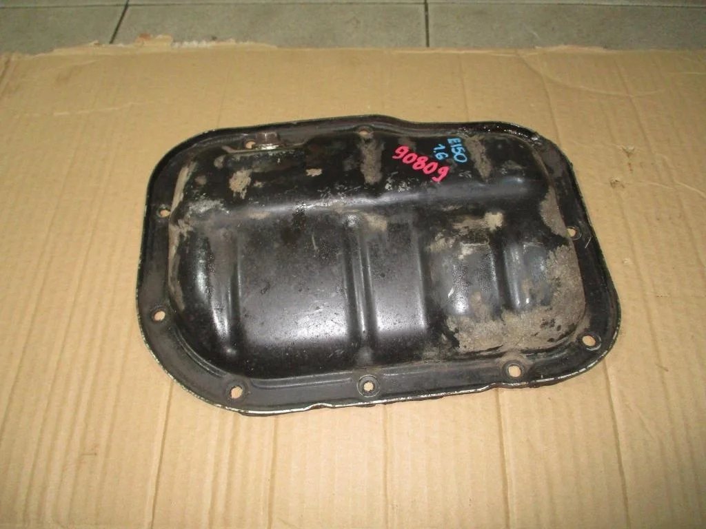 Поддон масляный двигателя Toyota Corolla E150