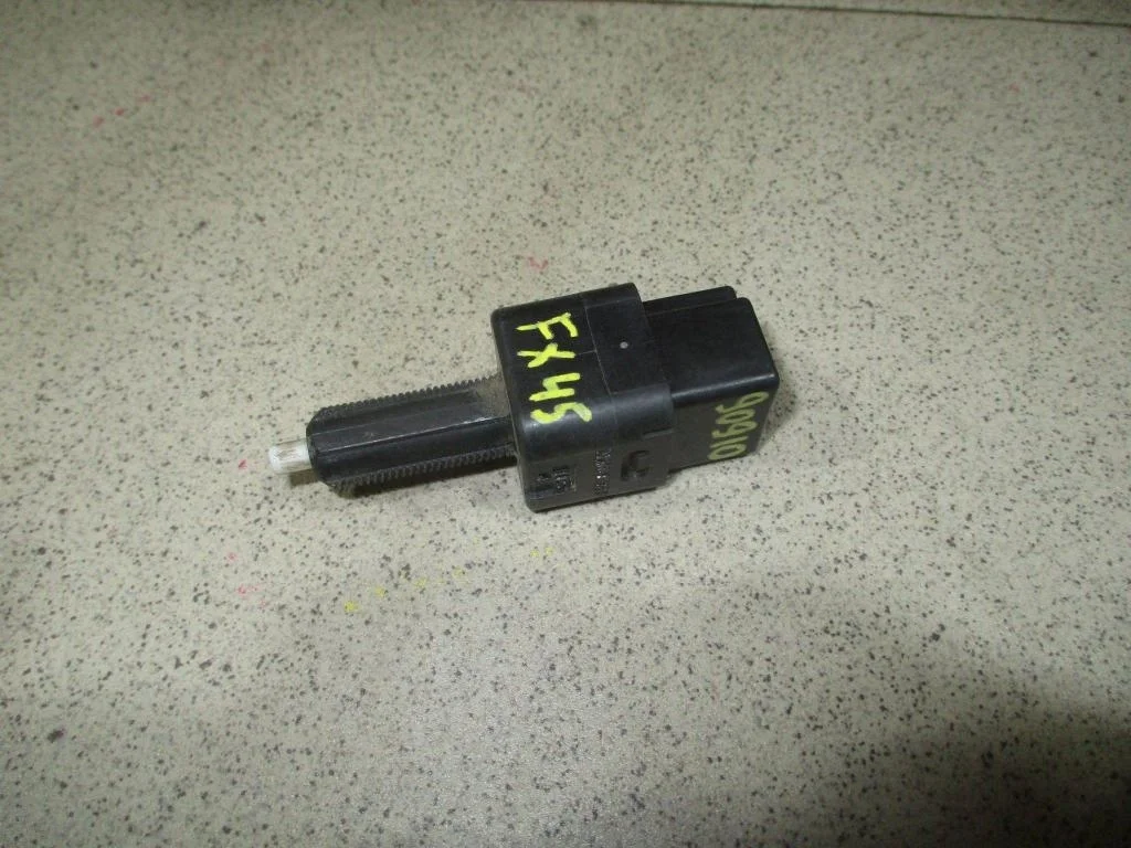 Датчик включения стопсигнала Infiniti FX45 2005 S50