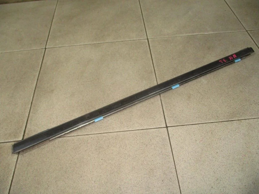 Накладка стекла заднего левого Nissan Almera N16