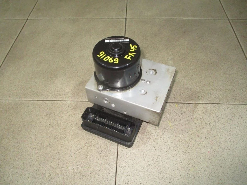 Блок abs Infiniti FX45 2005 S50